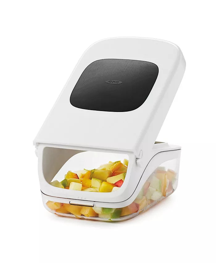 Vegetable Chopper with Easy-Pour Opening