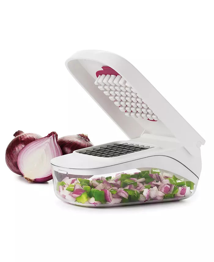 Vegetable Chopper with Easy-Pour Opening