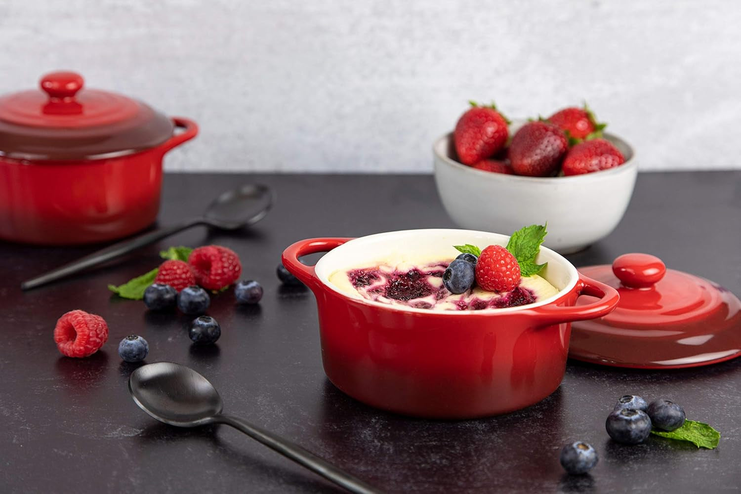 Ceramic Mini Cocotte Set, Small Casserole Dishes with Lids and Handles, Individual Baking Ramekins, Oven, Microwave & Dishwasher Safe, Stoneware, 12 Oz, Set of 4, Crimson Ombre