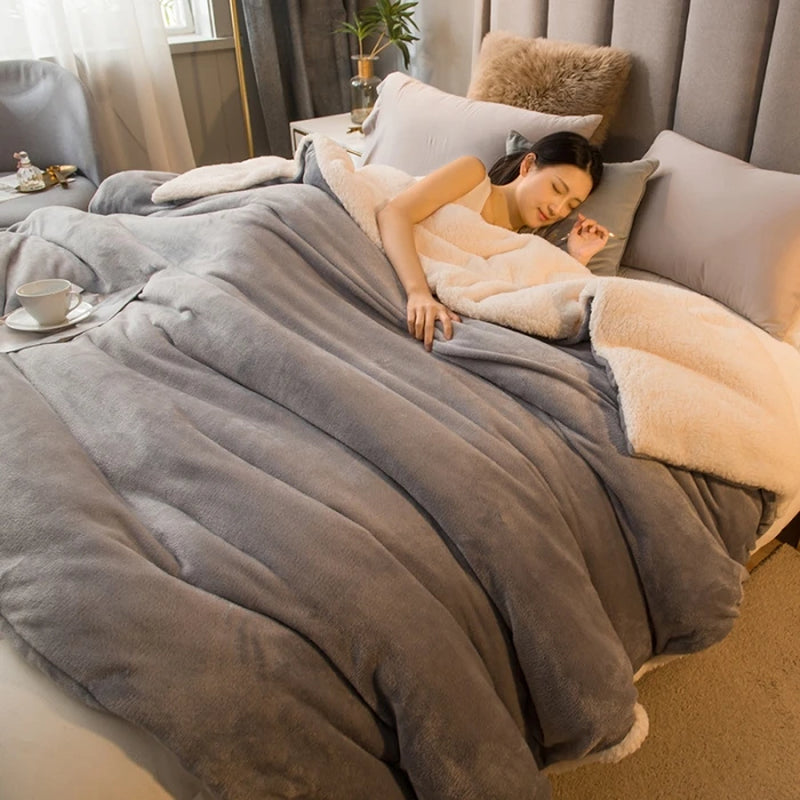 Wool Throw Blanket Keep Warm Winter Bed Blankets Double Sided Queen Duvet Cover Camping Double Bed Cover Bedspread on the Bed
